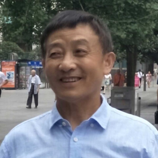 春生阳光的照片