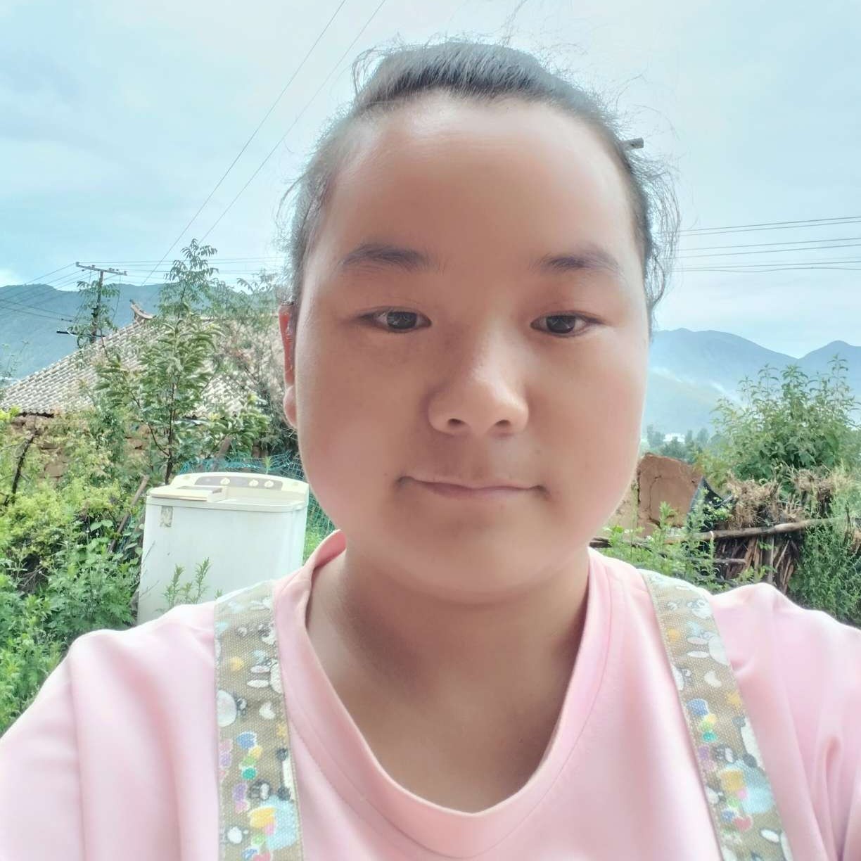 口红拿优秀的照片