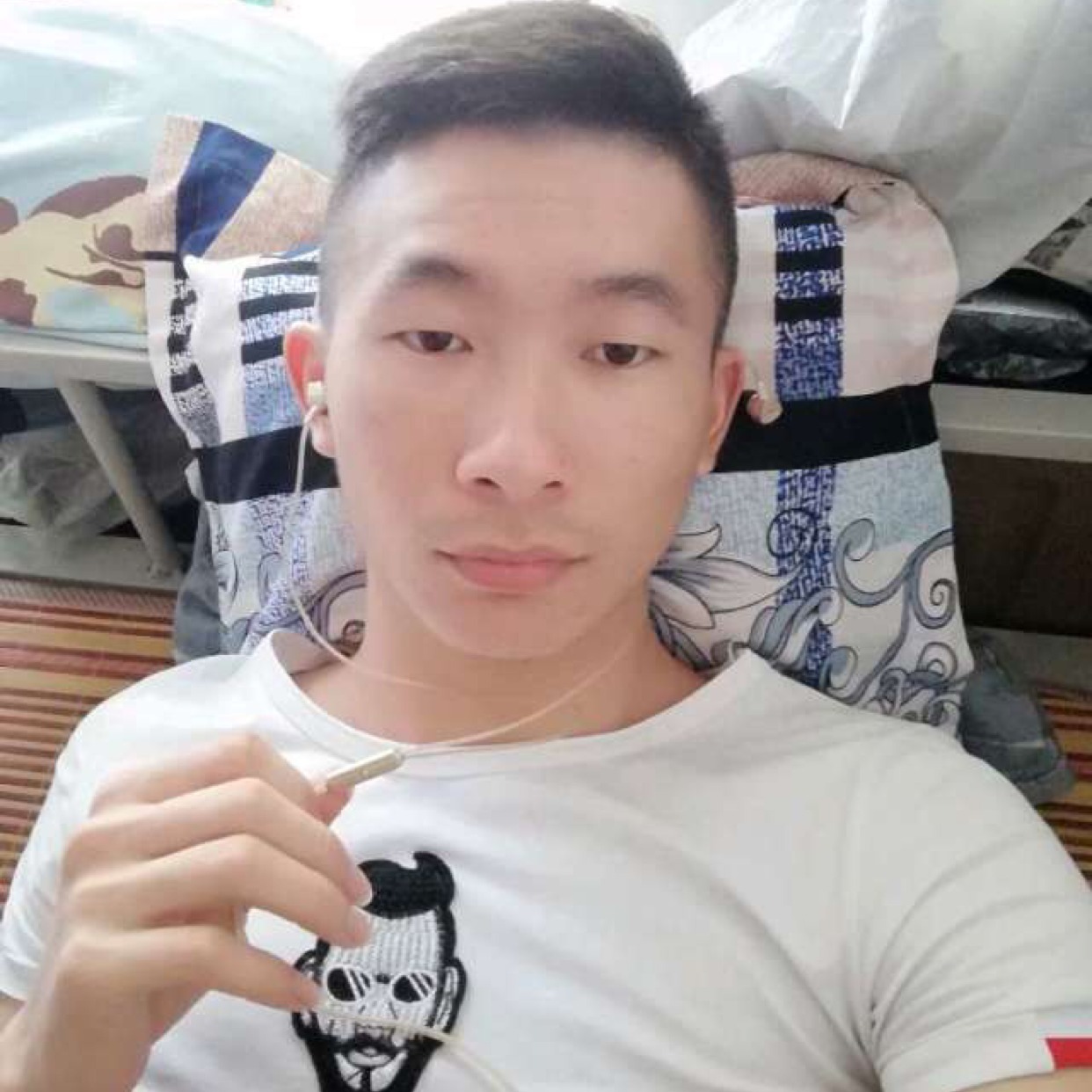 水壶就踏实的照片