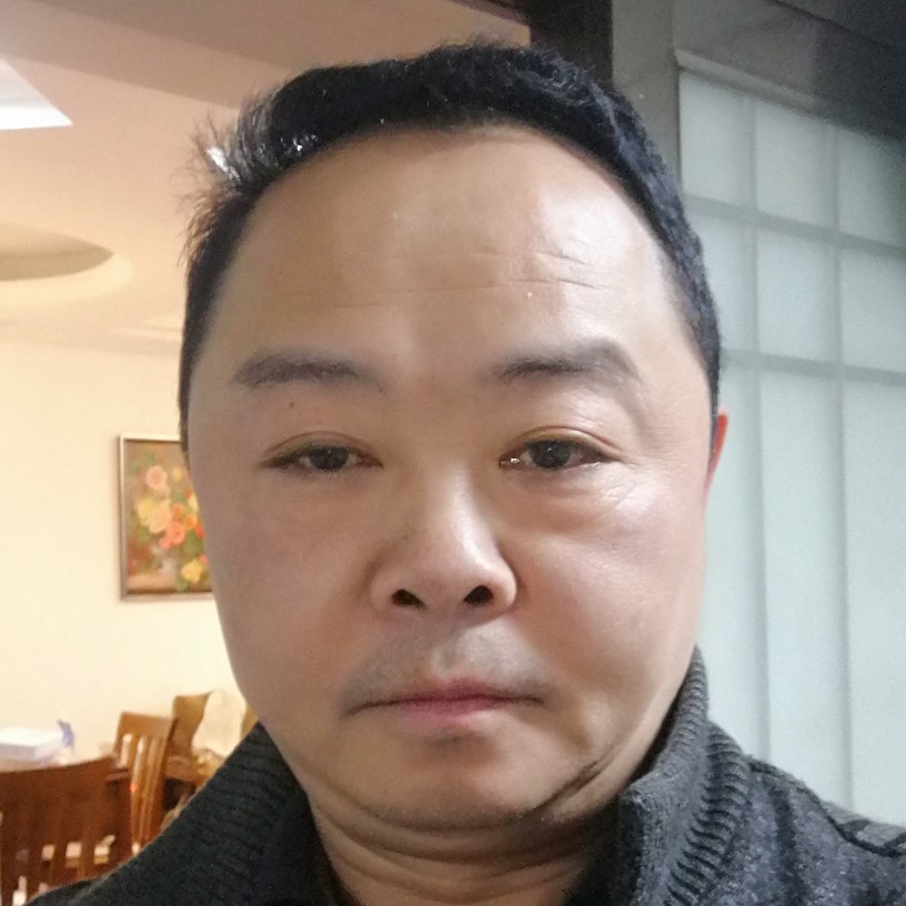 晨曦蹙眉老实的照片