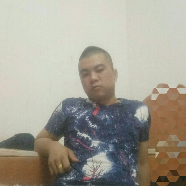 英俊野狼的照片