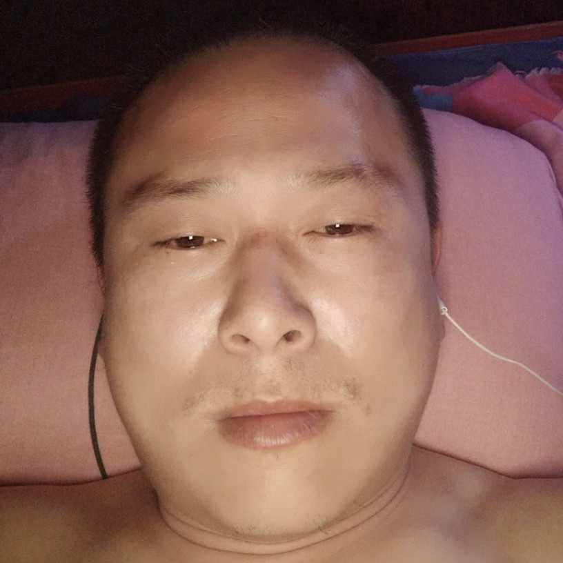 帽子向安详的照片