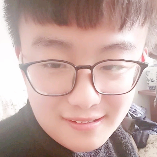 尊云忧伤的照片