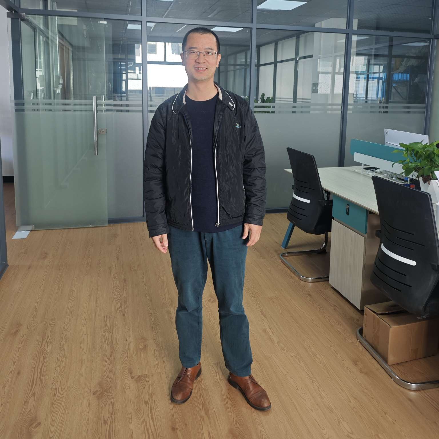 蓝天下de小路的照片