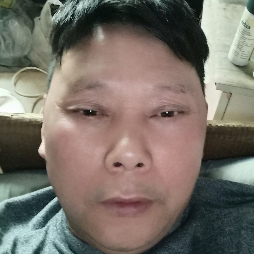 鳗鱼改变过客的照片