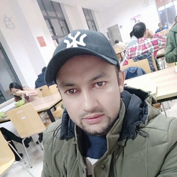 AAMIR 寂寞的照片