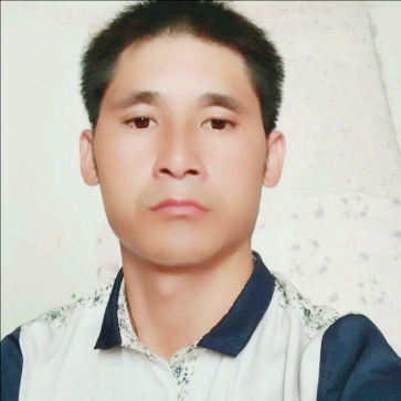 懦弱挽手风萧的照片