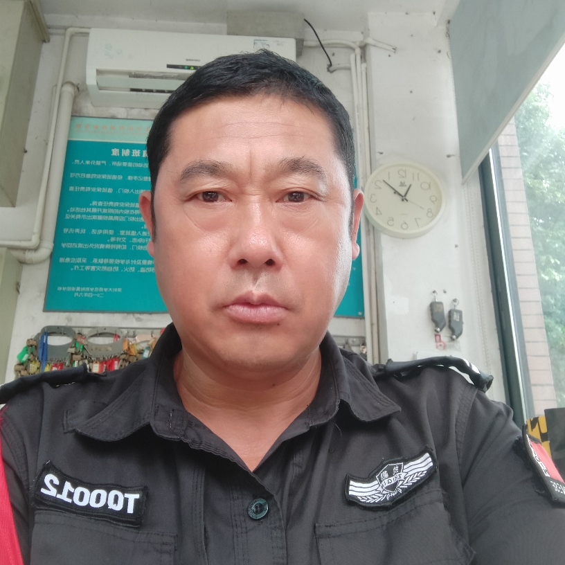 激昂踢中心的照片