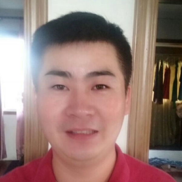中正严明的照片