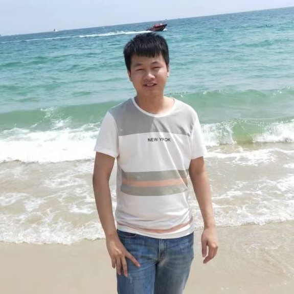 帅哥停止烂漫的照片