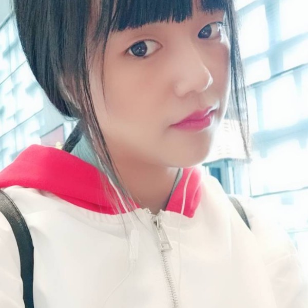 心碎一地雨儿的照片