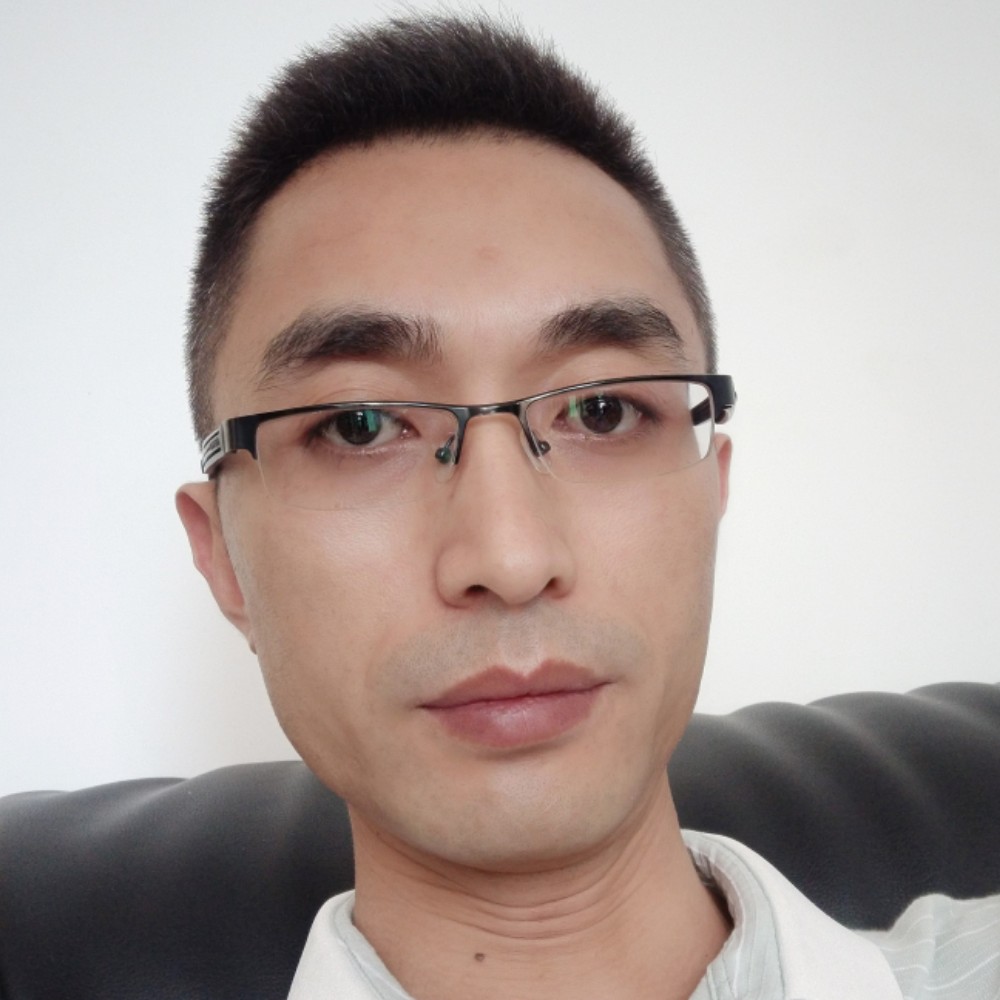 会飞的蟋蟀的照片