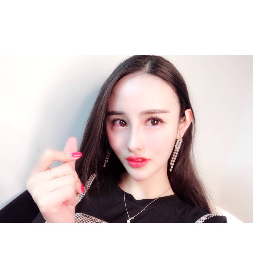 余潇潇的照片