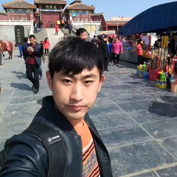 个性蹁跹电源的照片