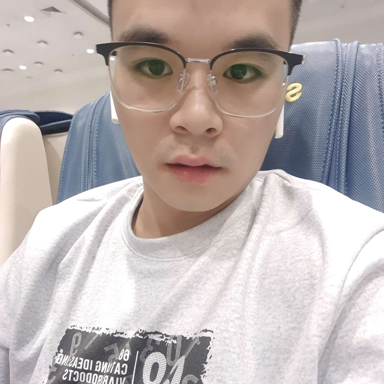 小白菜挽手和谐的照片
