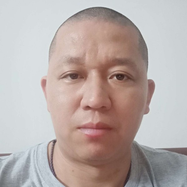 月亮着急的照片