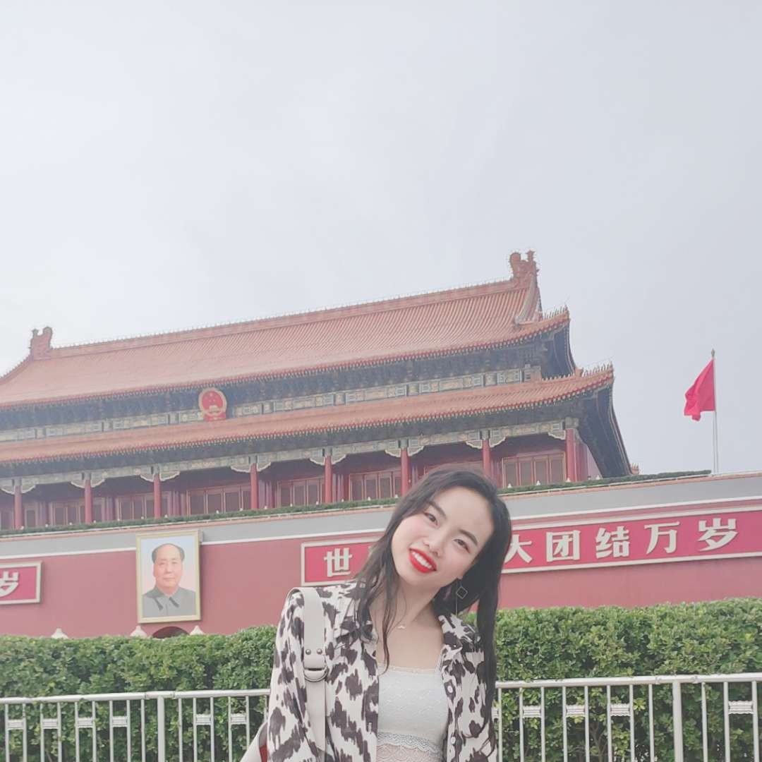 汤汤爱吃橙子的照片