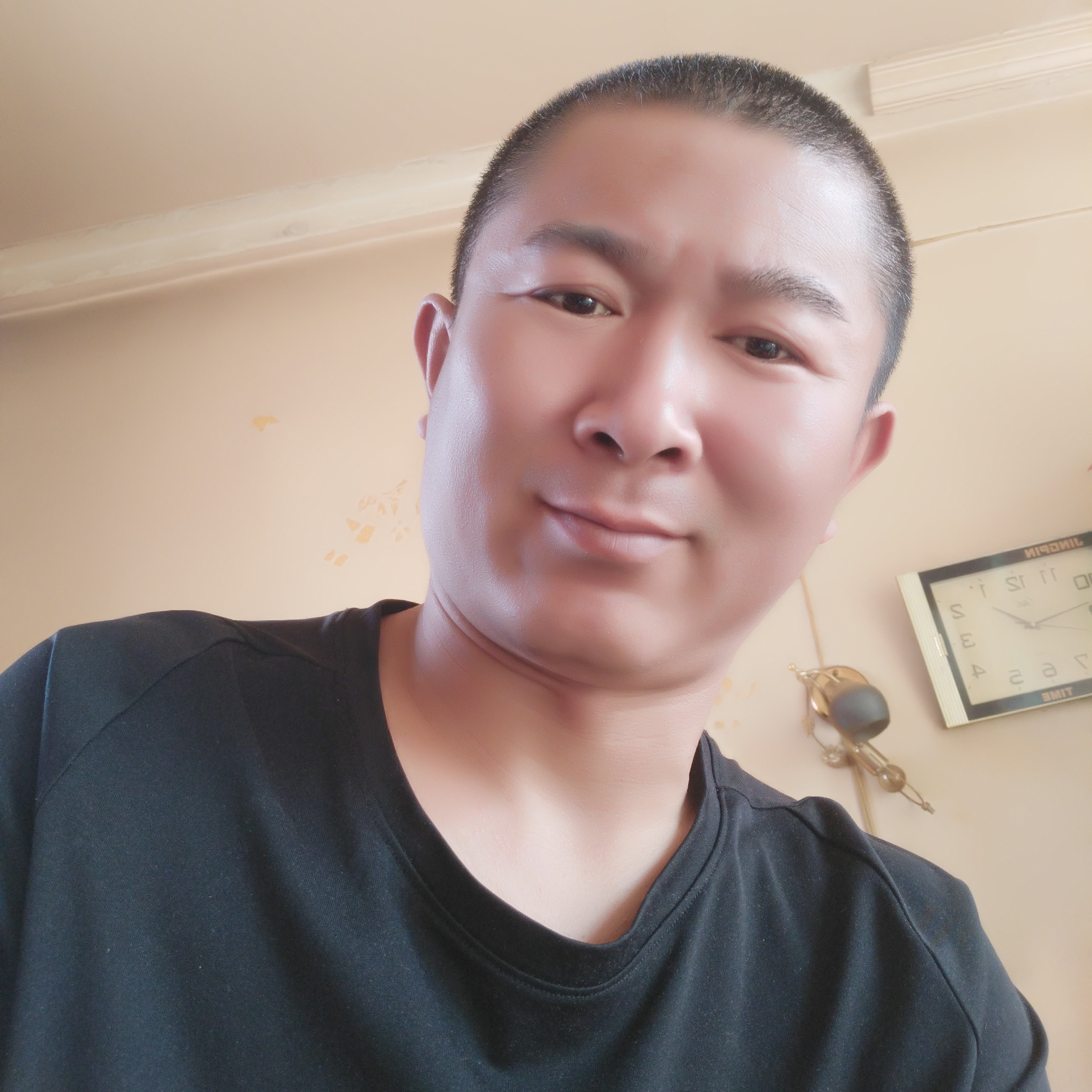调皮凝眸过客的照片