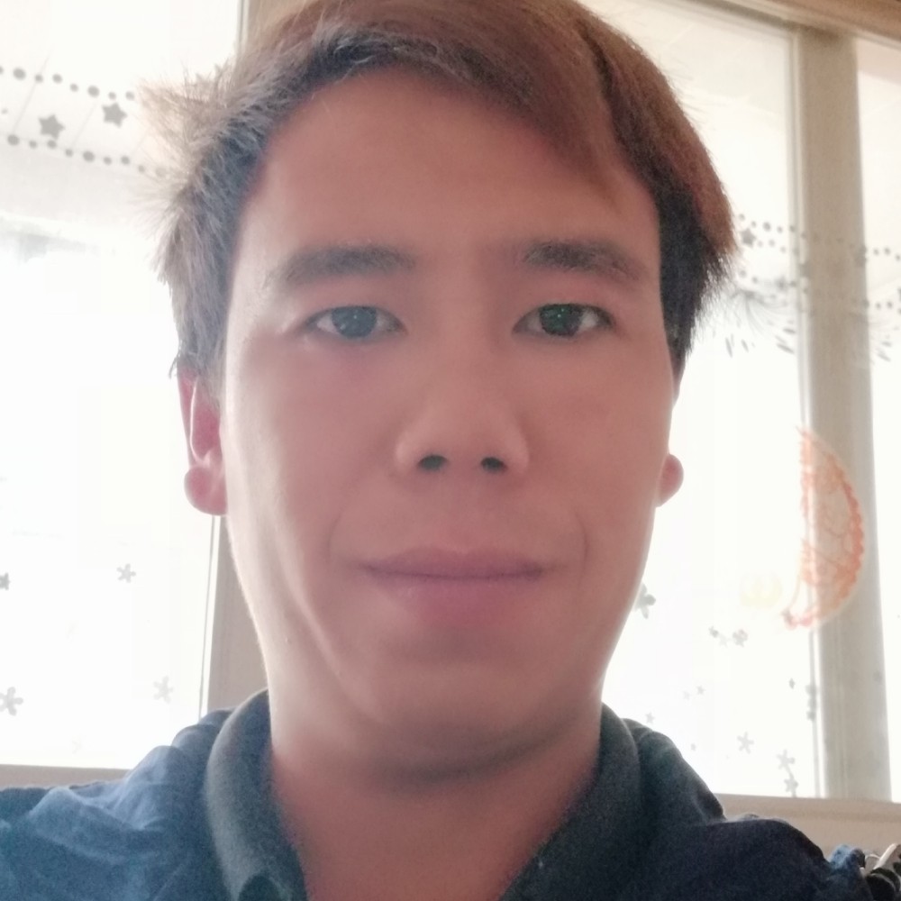 激动旧颜的照片