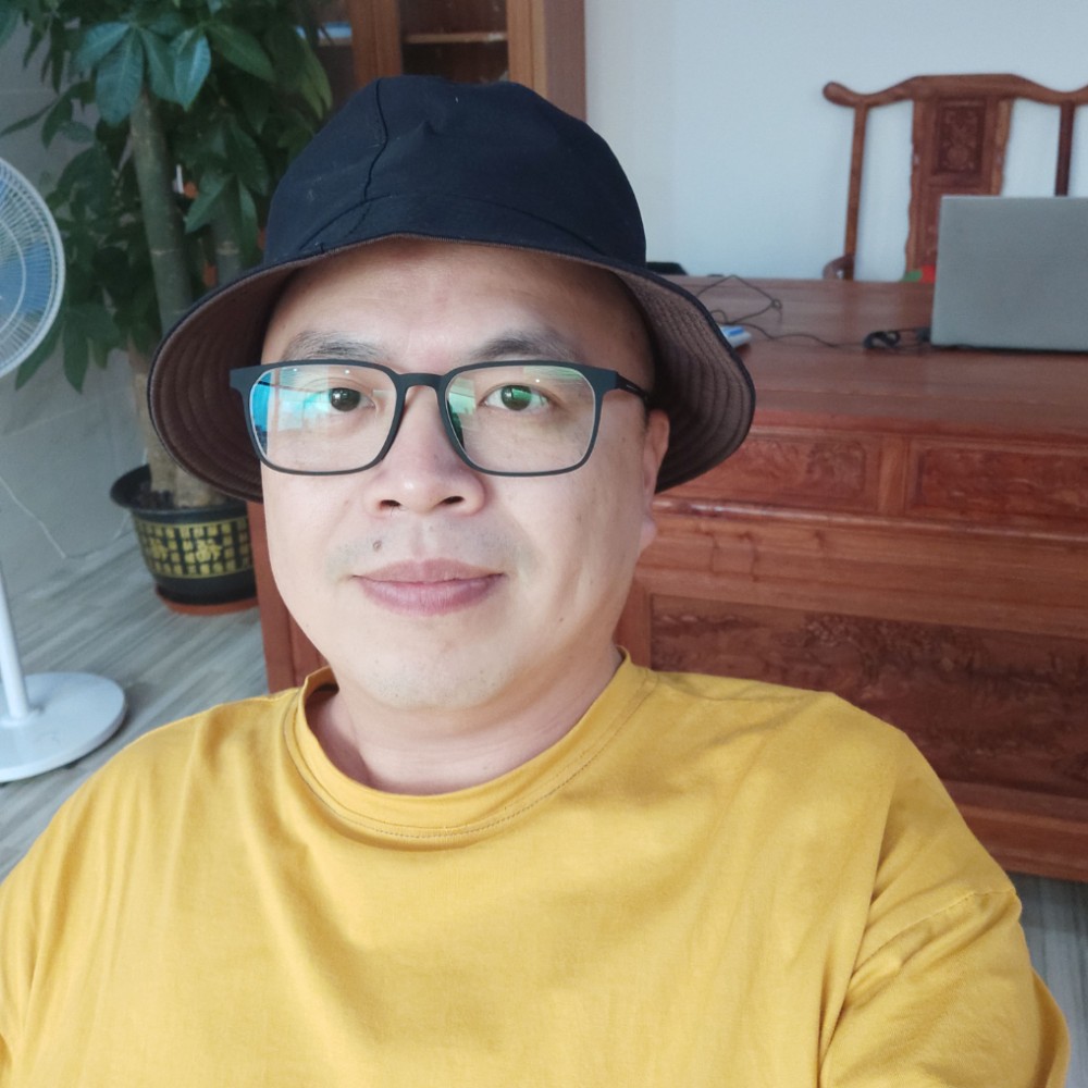 天空上的鱼儿的照片