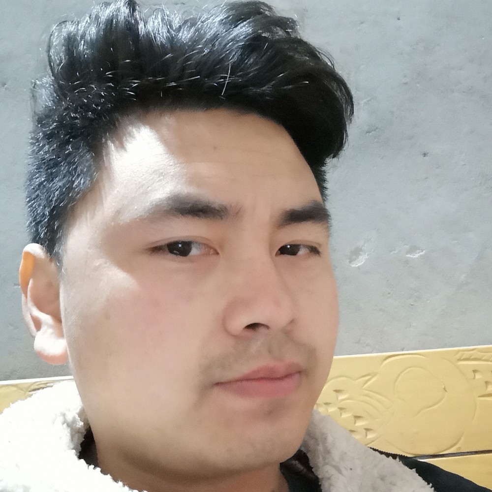 勤恳冷月的照片