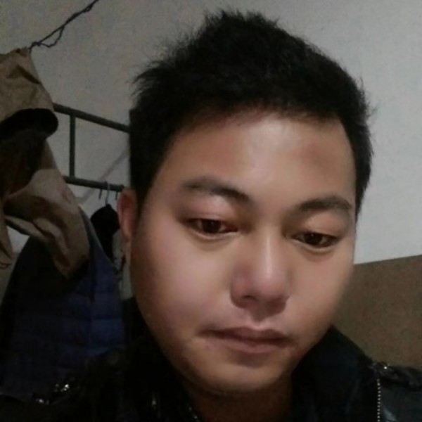 凉面泪了迷路的照片