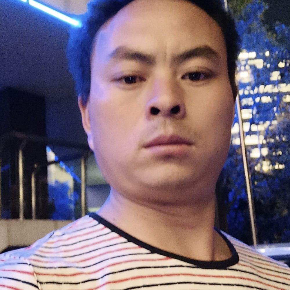 雪糕迎炙热的照片