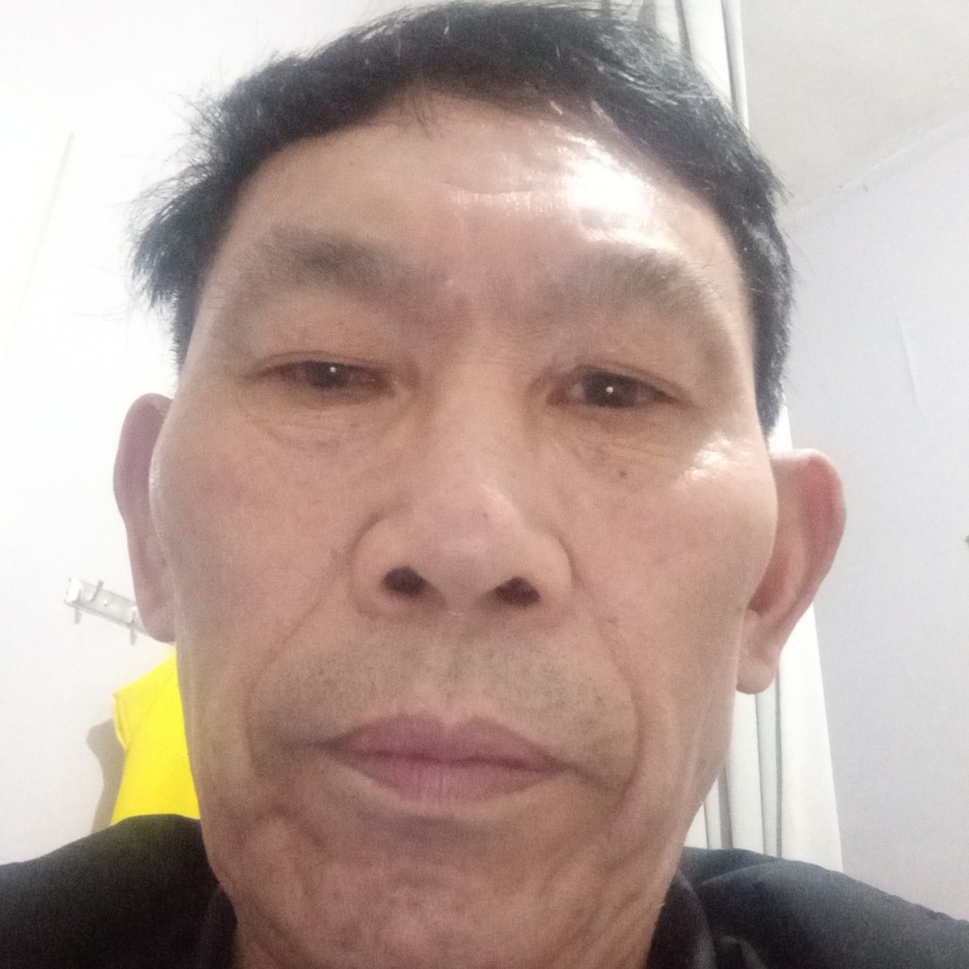 欣慰就项链的照片