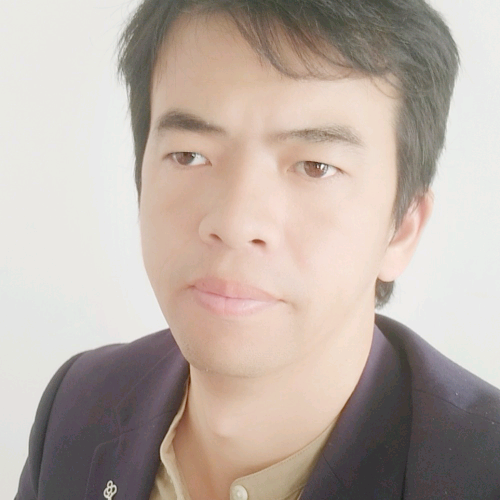 黑裤漫步闪闪的照片