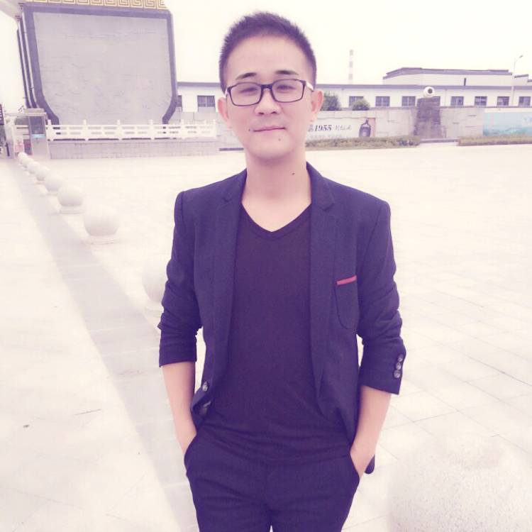 抽寂寞的香烟的照片