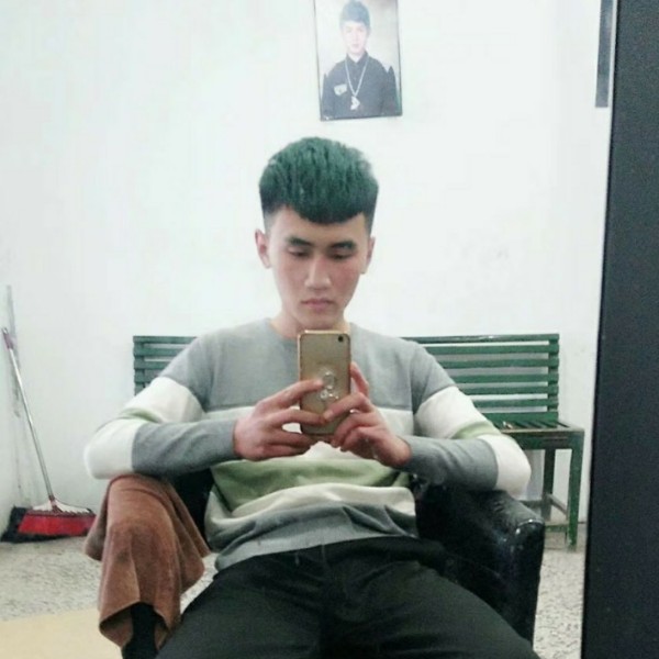 忠于一人的照片