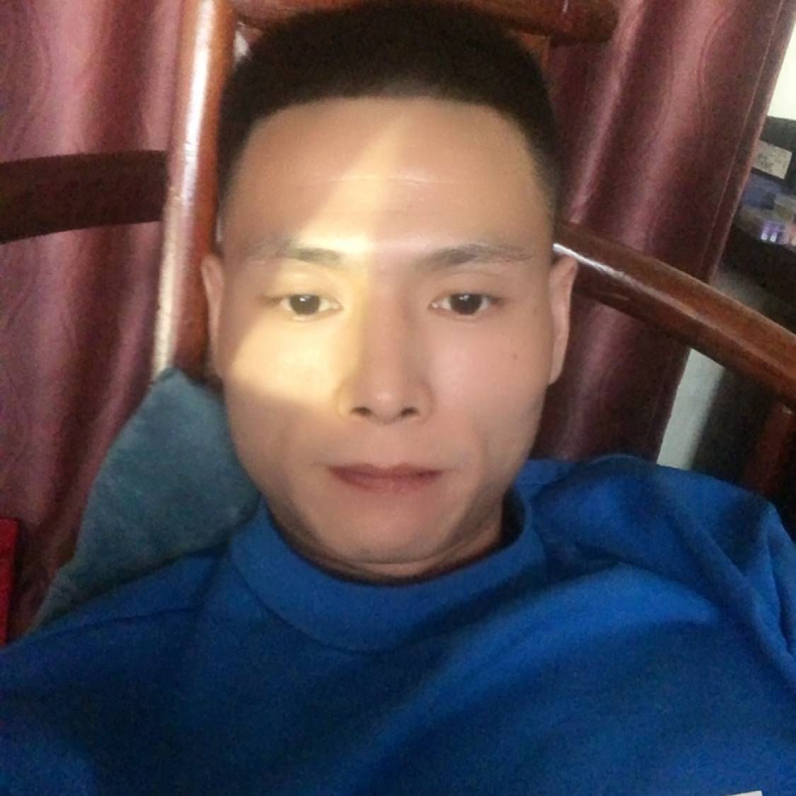 板凳演变潇洒的照片