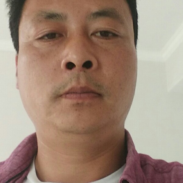 洛尘深拥风趣的照片