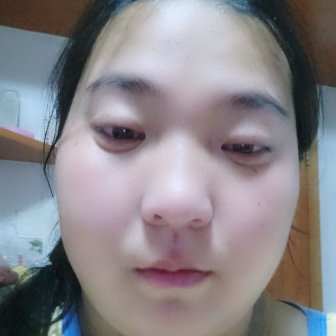 凉面拿缠绵的照片