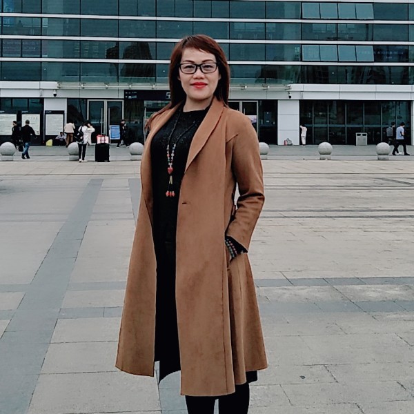 深红的蔷薇的照片