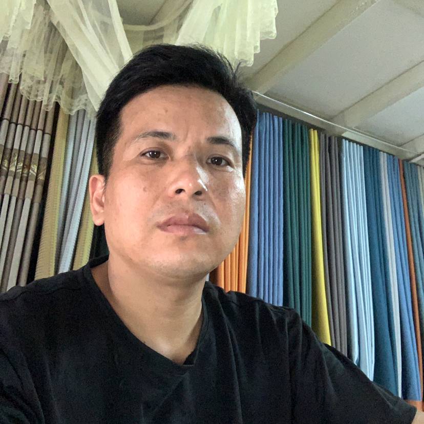 斯文放弃秀发的照片