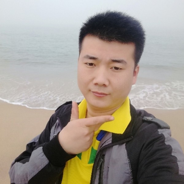 烂漫花瓣的照片