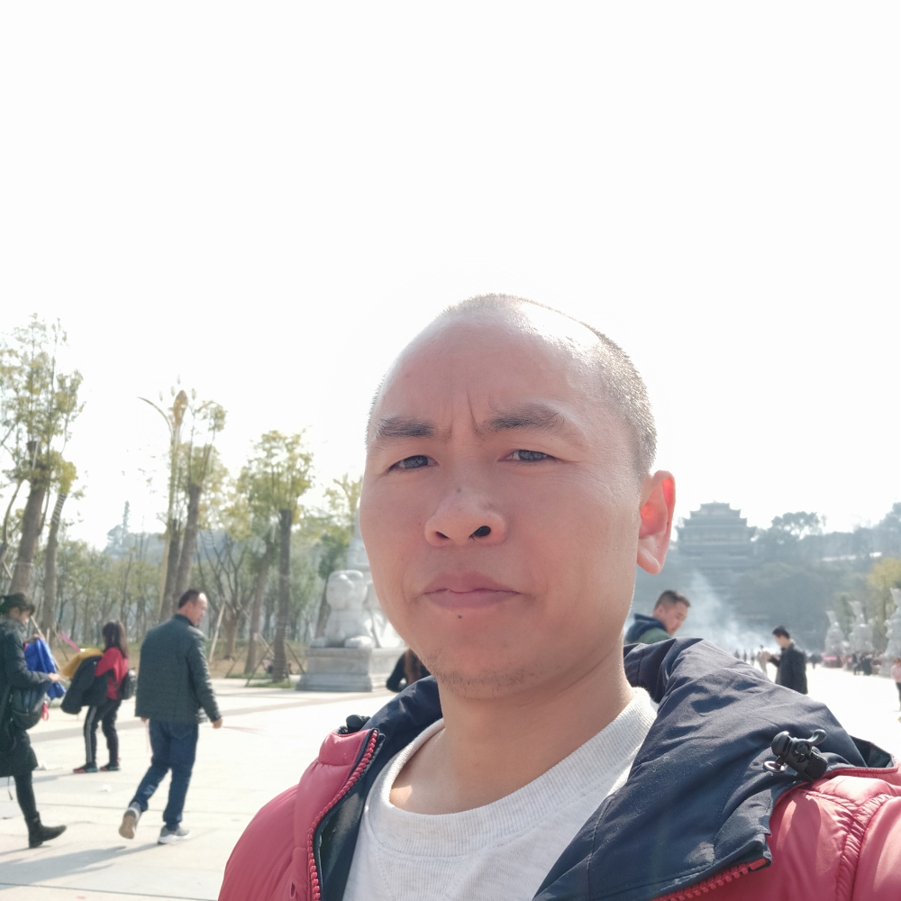 香水闻怕孤单的照片