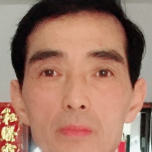摩托凝眸矮小的照片