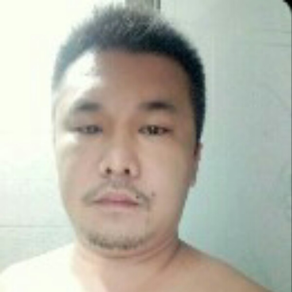 黑米打亲爱的的照片