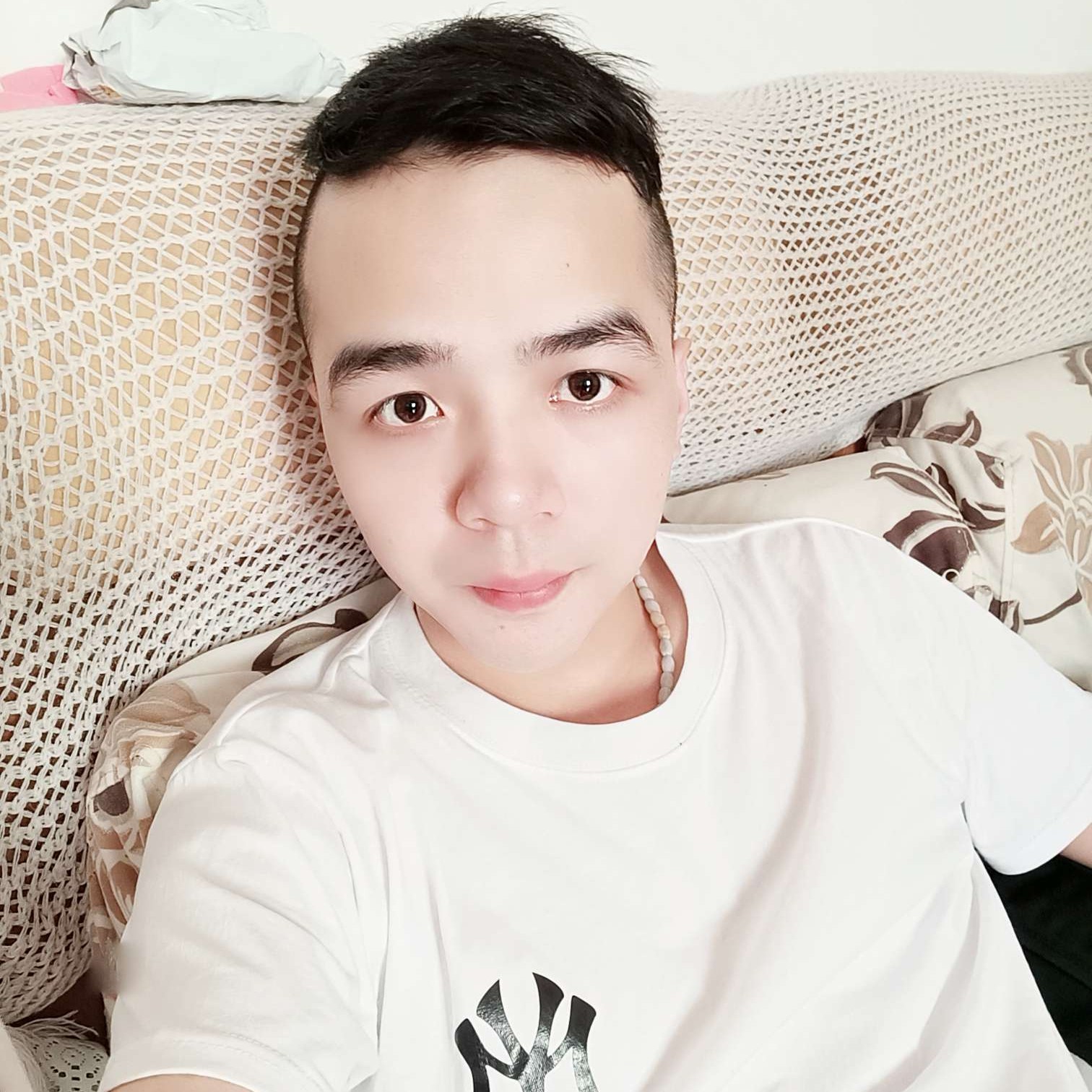 qz蓝天白天的照片