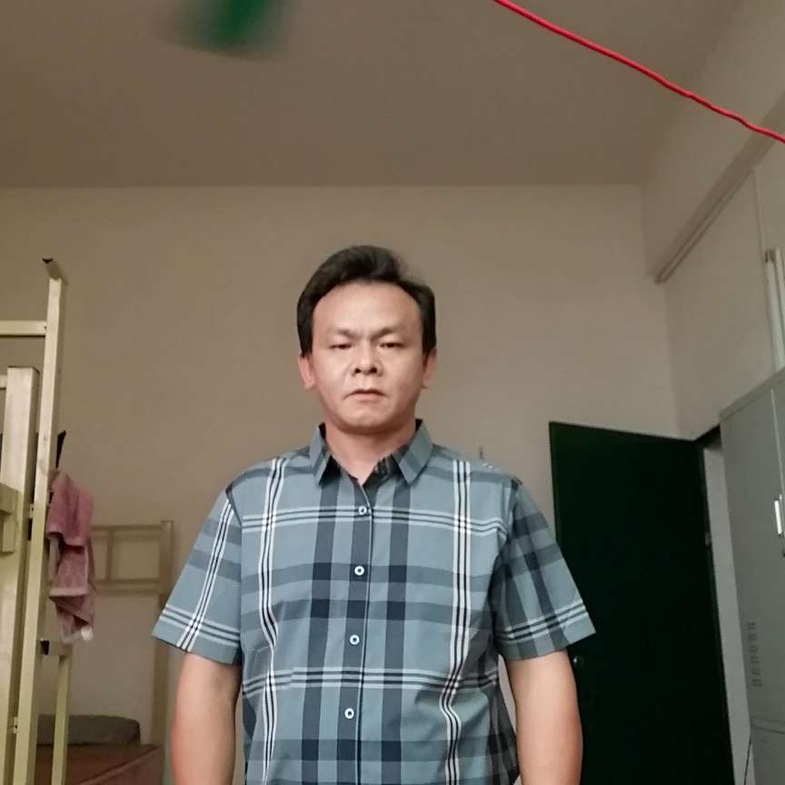 单身情哥，找老婆的照片