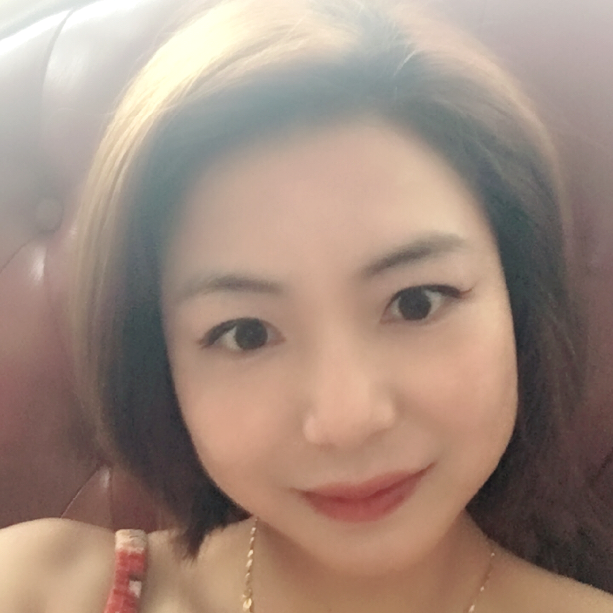 机智深拥青花的照片
