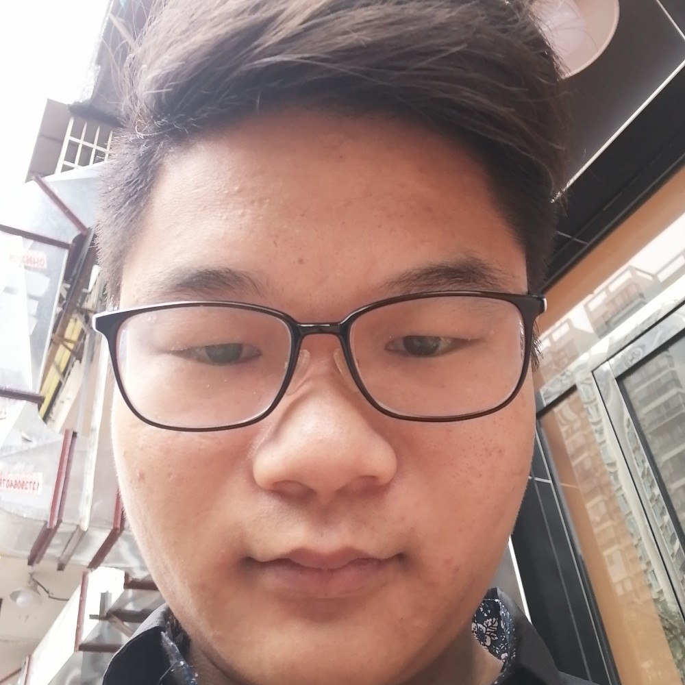 衣服头发长的照片
