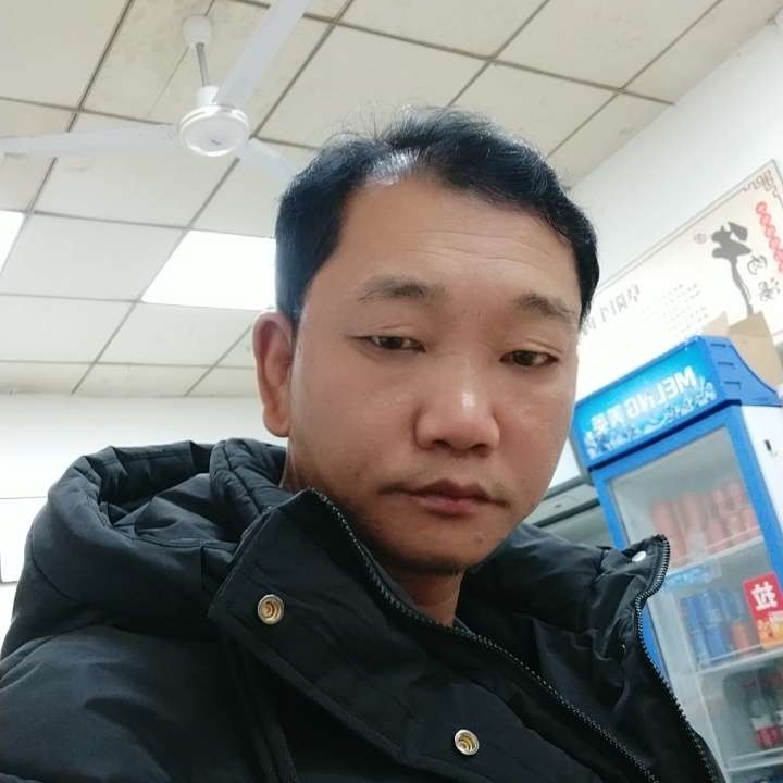 单纯项链徐心明的照片