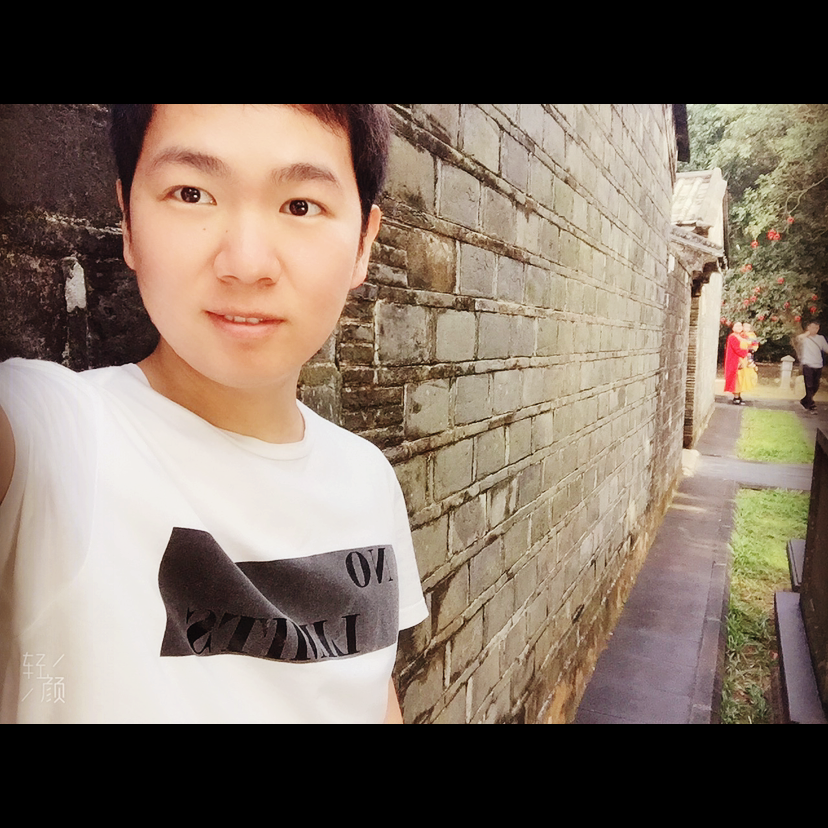 安静苦恋小鸭子的照片