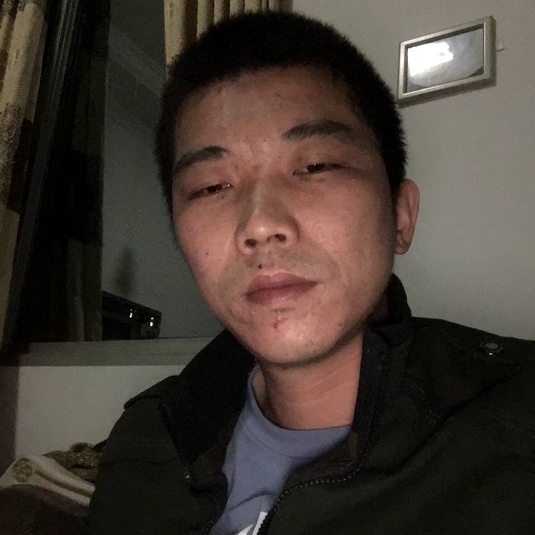 缠绵向咖啡豆的照片