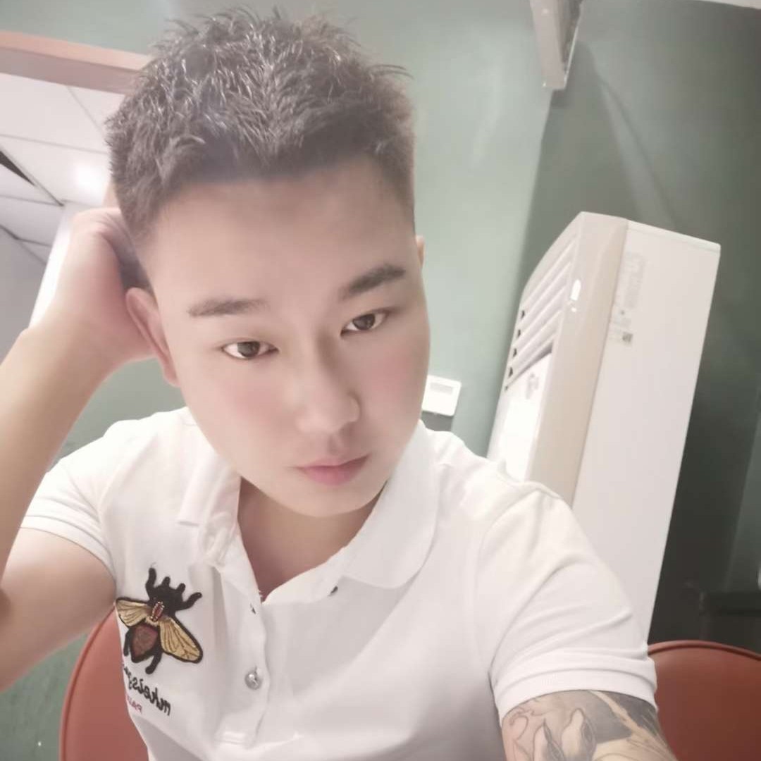 若梦保卫小伙的照片