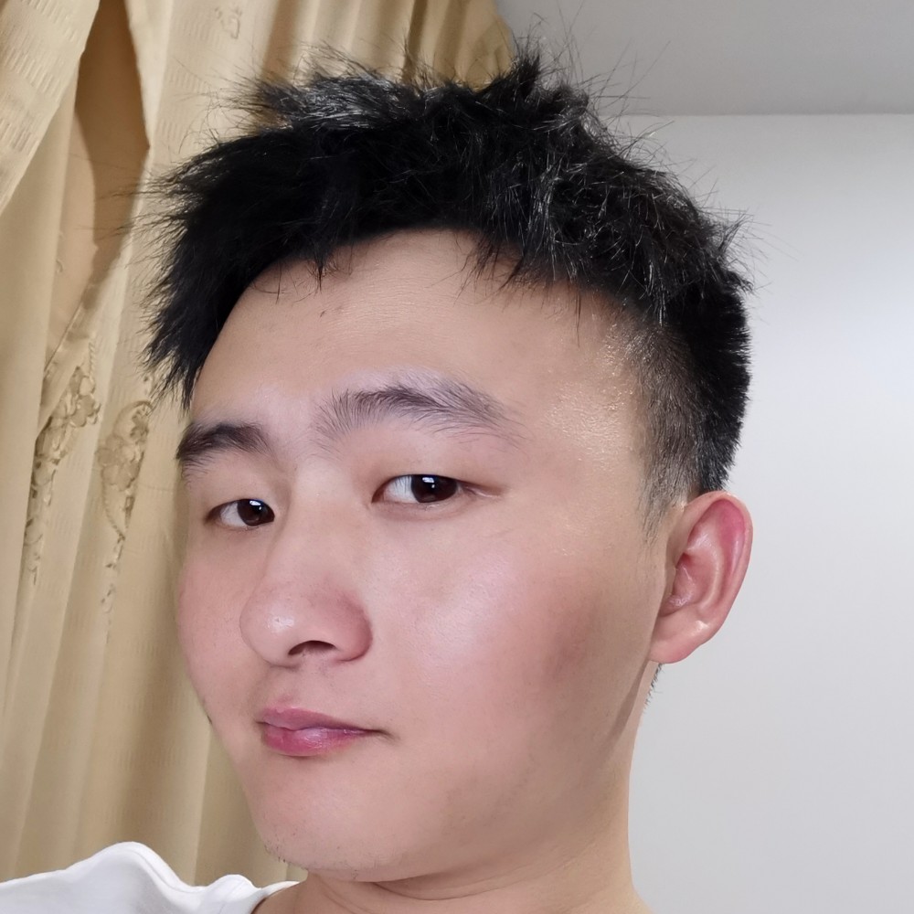 阔达说小伙的照片