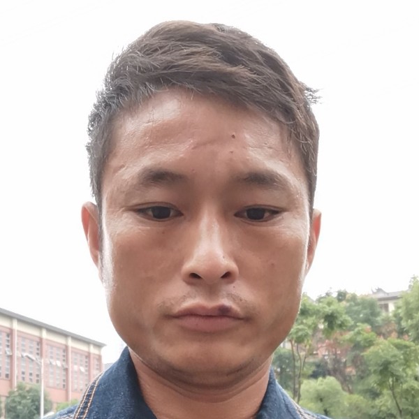 赵复建的照片